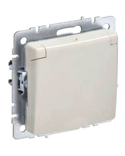 Розетка с з/к РСбш10-3-БрКр бежевый BRITE (BR-R16-16-K10). Розетка с заземлением с защитными шторками и крышкой. IEK в Братске